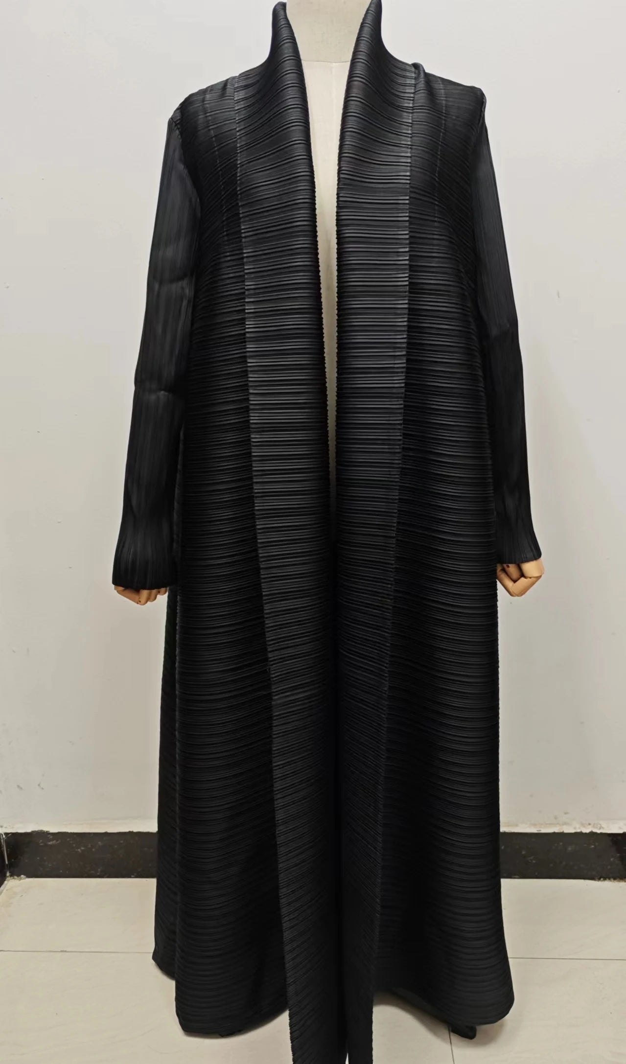 2025 Miyake Pleated abaya with Turn-down Collar, Long Sleeve, Vintage Printed Design, Plus Size