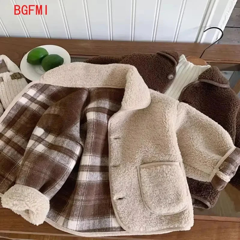 High-quality Boys Velvet Thick Wool Single Breasted Coat 2025 Autumn/Winter New Warm Lamb Wool Top Baby Winter Girls Collar Coat