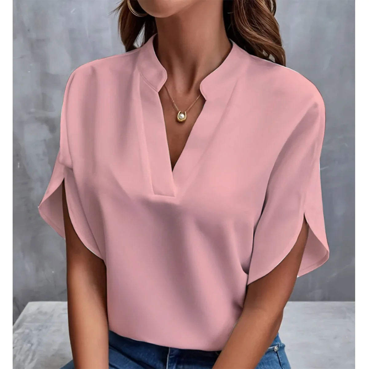 1pcs Woman New Summer Solid Color Shirts Lady Casual Short Sleeve V-neck Collar Loose Shirts Female Fashion Pullover Tops