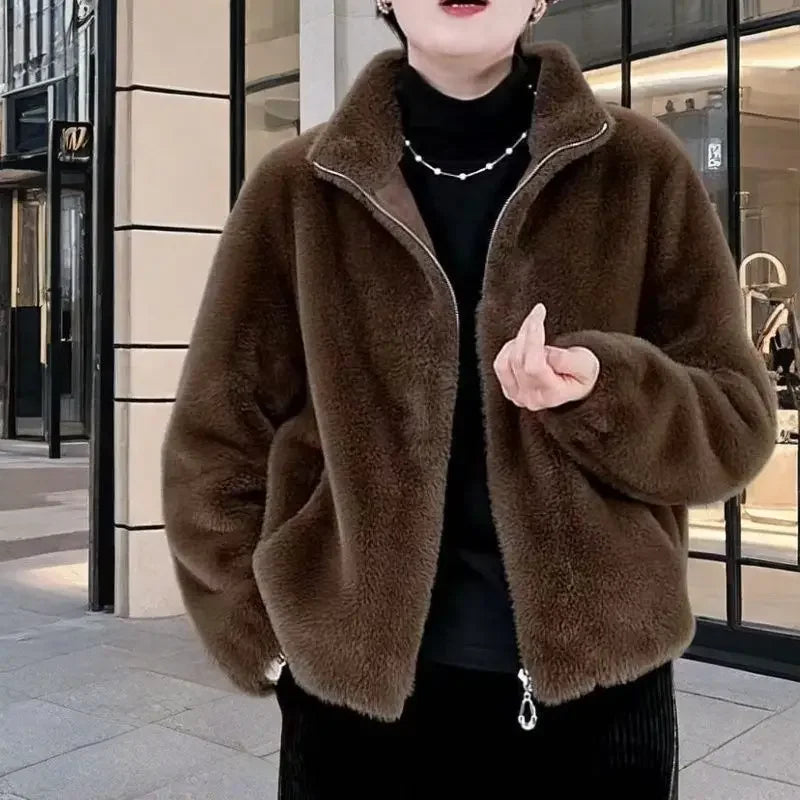 Hot Selling Warm Jacket for Women New High-end Unique and Super Beautiful This Year's Popular Middle-aged Top